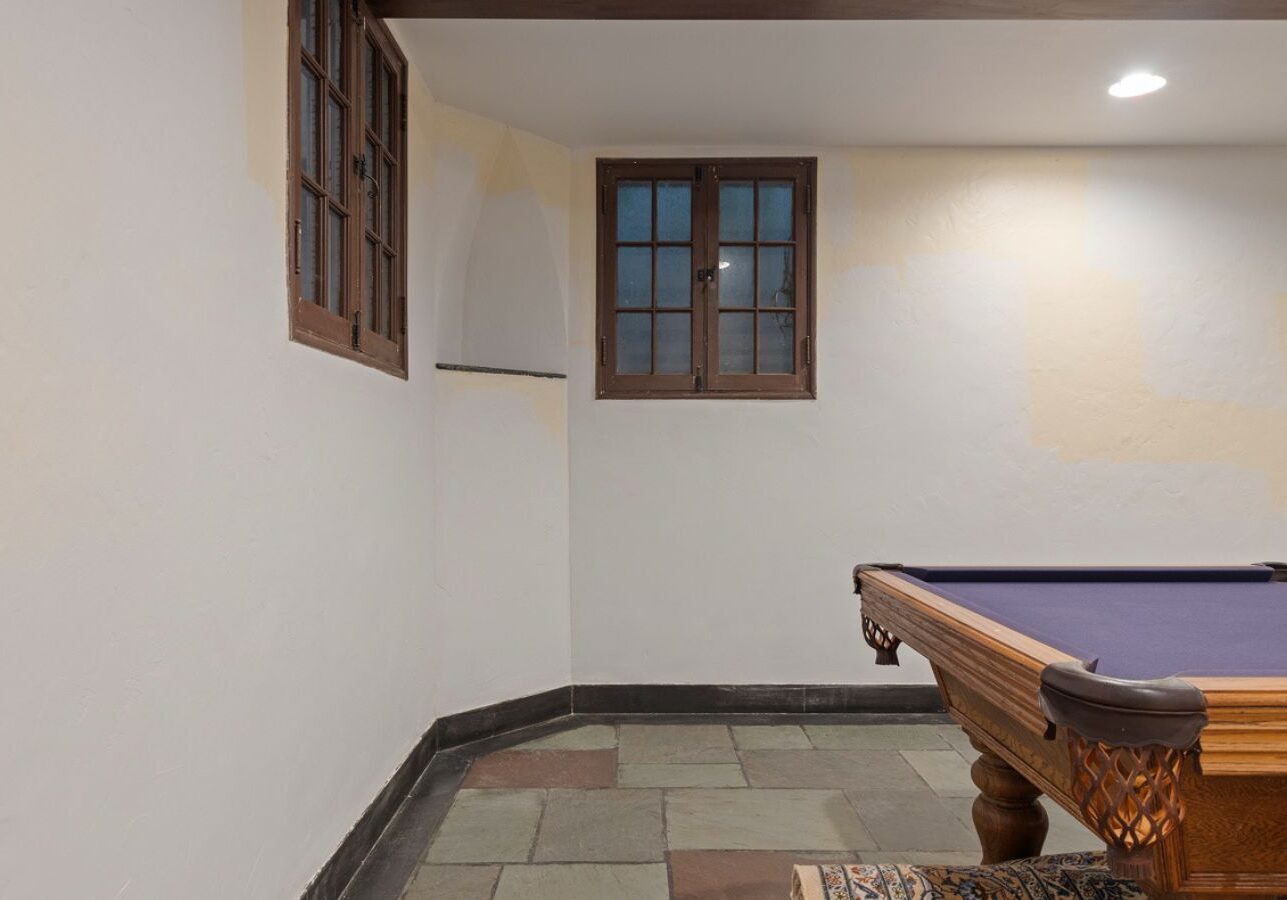 Loft Drywall & Plaster expert completing drywall repair in Mount Lebanon, PA with professional tools ensuring clean wall restoration. Drywall Repair Near Me.